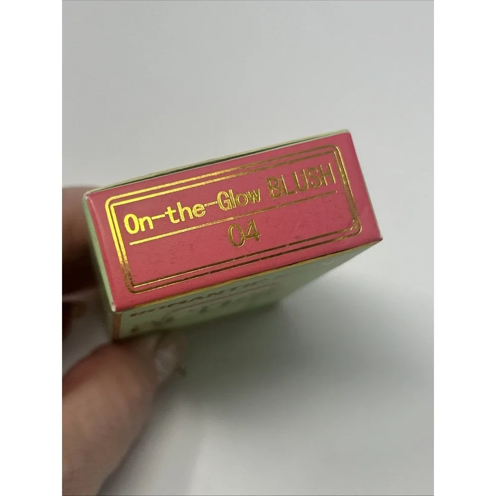 NIB Romantic Rain On-the-Glow Blush 04 Pink Tinted Moisture Stick O.6 Oz